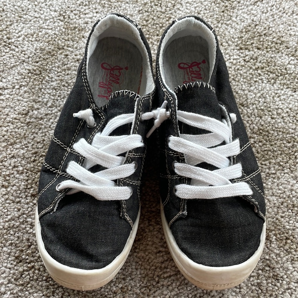 Maurice’s Slip-on Sneaker